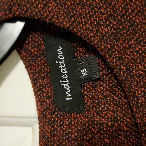 Elegant Black and Red Fit and Flare dress - Picture 7 of 7